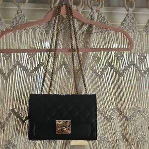 Elegant Black Quilted Chain Bag